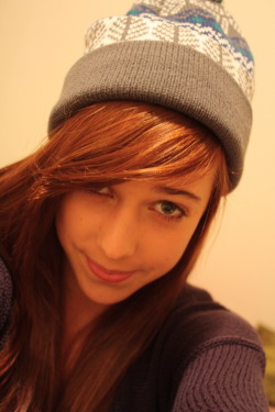 k-aro:  Got myself a new beanie :’) 