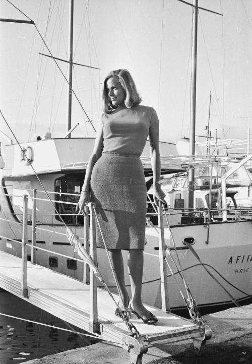 jeanjeanie61:  Honor Blackman http://uktv.co.uk/dave/galleries