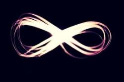 juntossomosum:  O que eu sinto por ti é assim : INFINITO 