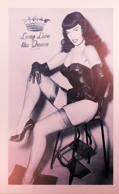 nicaxsloth:  b-e-t-t-i-e:  Long Live the Queen of Pinup xo  LONG