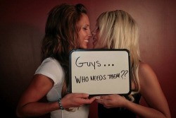 welike-lesbos:  who?