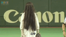 yaypop:  Sadako throws the first ball at baseball opening ceremony
