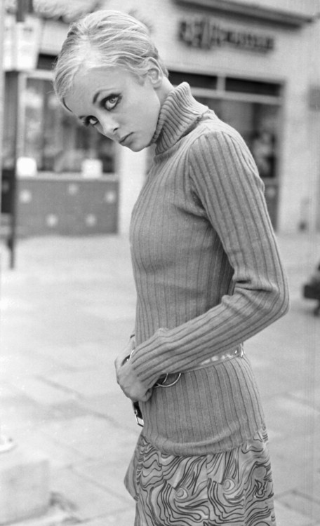 jeanjeanie61:  Twiggy http://1001material.ru