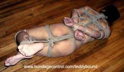 teddybound:  Ropetopsfbay (www.recon.com/ropetopsfbay) - expanded edition Model - Me! (www.recon.com/teddybound) Please help to reblog if you like it. 