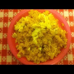Yellow rice and eggs, ya tu sabes 😏🍳🍚 #whitedudesdontlikeme