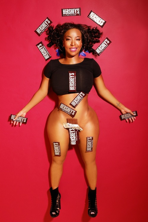 allthickwomen:  I’m sure she’s sweet like candy 