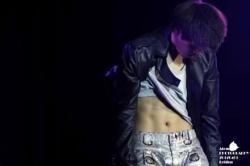 velsiwon:  WTF!!! KAI…mmmmmmm….yummy and sexy! :D