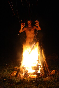 beautifulkittenfish:  …beltane blessings… the moon in the