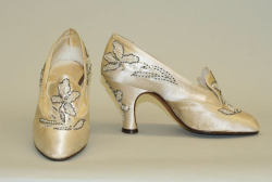 omgthatdress:  Wedding Shoes André Perugia, 1925 The Metropolitan