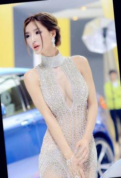 goodmale:  Diamond Dress or the girl which is more beautiful? 
