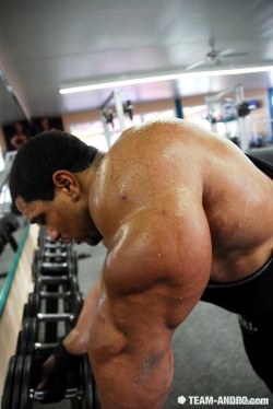 drwannabebigger: tufas:  Roelly  Roelly Winklaar  