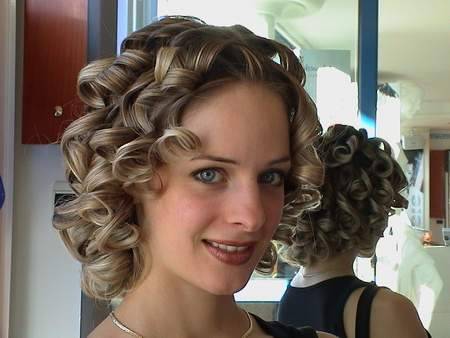 hairstyles for sissies your sissy needs a proper hairstyle which makes here adorable. don’t mind about highlights, perms, rollersets, curling irons, bleaching or whatever you can do with hair. she will get used to it and she can learn how to maintai