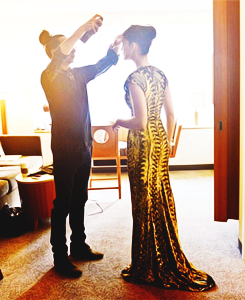 evacampbells:  Jessica Pare getting ready for the 2012 Met Gala. 
