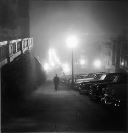 luzfosca:  Fred Lyon Foggy night in San Francisco, 1953 Thanks