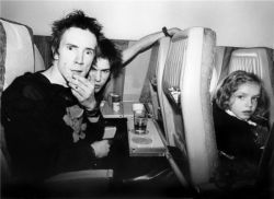 Johnny Rotten & Sid Vicious, Europe, 1977- Ph. Bob Gruen