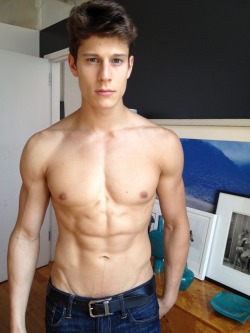 boygaga:Eian Scully