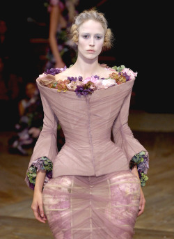 Raquel Zimmermann at Alexander McQueen Spring 2007