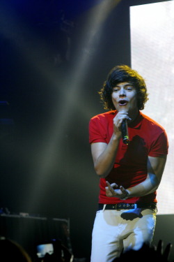 5boyz1direction:  LOOK AT HIS MUSCLES AND HIS CHEEK BONES! JESUS