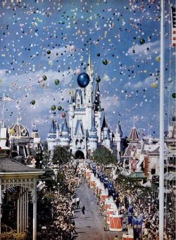 mikasavela:  Opening day at Walt Disney World, Florida. Life
