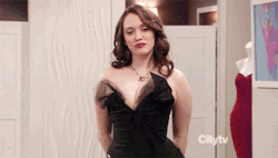 kynky:  2 reasons to watch 2 broke girls. reposted from http://someonewillcare.tumblr.com/