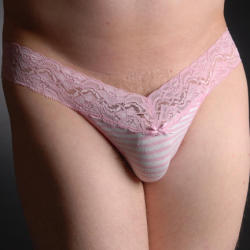 trans-mat-feet:  CD in panties 