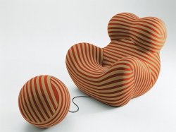 theydesign:  “La Mamma Chair” by Gaetano Pesce. 