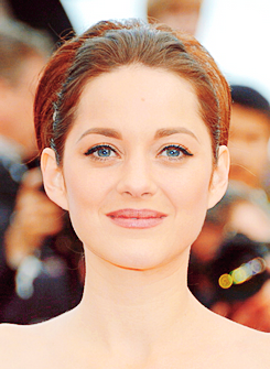 flyingtaxis:  Marion Cotillard at the Rust and Bone Premiere