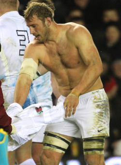 furrific:  Chris Robshaw (via suckingbeast)