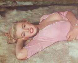jeanjeanie61:  Marilyn Monroe http://blog.163.com