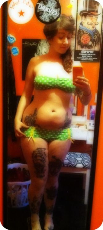 SUBMISSION by katisue“new bathing suit.” [follow for loads more like this] - Certified #KillerKurves 