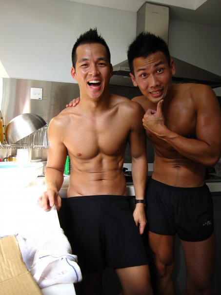 Both Willie Chan and his squeeze looks HOT