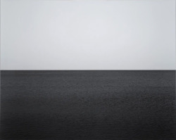 fiore-rosso:  seascape - hiroshi sugimoto. 