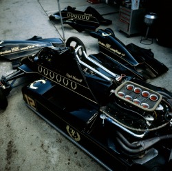 itsawheelthing:  under the hood …a look at Nigel Mansell’s