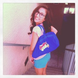 - @sneaks_n_bows let me borrow her Duck Tales bag, from 1986.