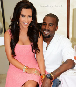 kimkallday:  www.kimkallday.tumblr.com