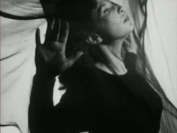 infinitetext:Maya Deren and Alexander Hammid, Meshes of the Afternoon,