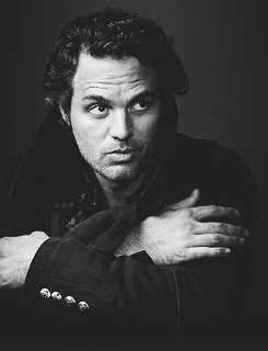 markfluffyruffalo:  He looks like a period-piece villain. Love