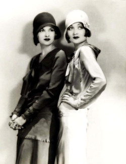 lacyceleste:  Joan & Constance Bennett 1930’s.  