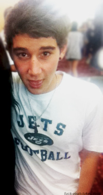 fuck-yeah-luke-brooks:  lukeeey 