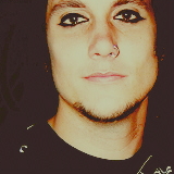 poisonwhiskeyss-blog:  I’m Synyster Gates and I’m fucking