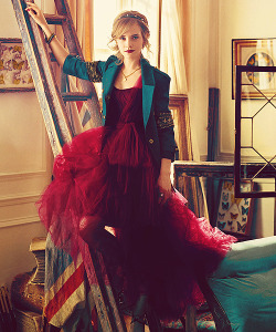 andlionheart:  51/100 pictures of Emma Watson 