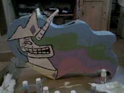 pokemonmasterkimba:  Trolololol making a pinata for a friend’s