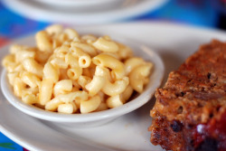 omnommy:  Macaroni cheese.