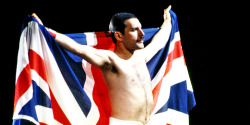 flick-of-the-wrist-and-yo-dead:  Freddie and Flag <3 