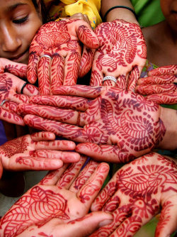 indiaincredible:  Henna Hands  