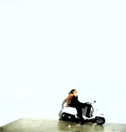 nichopants:  i wish i was that moped 