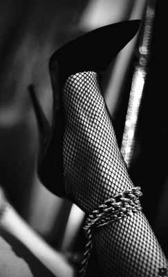 talithajoy:  hoejhael:  What’s the chain for ?  beautiful