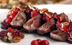 kinfood:  (via Recipe: Venison loin medallions with cranberry-chipotle