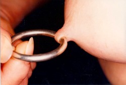 women-with-huge-nipple-rings.tumblr.com/post/79865647184/