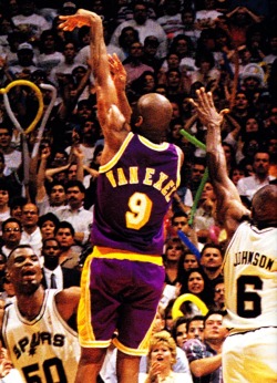 flight-time:  Nick Van Exel’s Last Minute Tre By Nick Van Exel